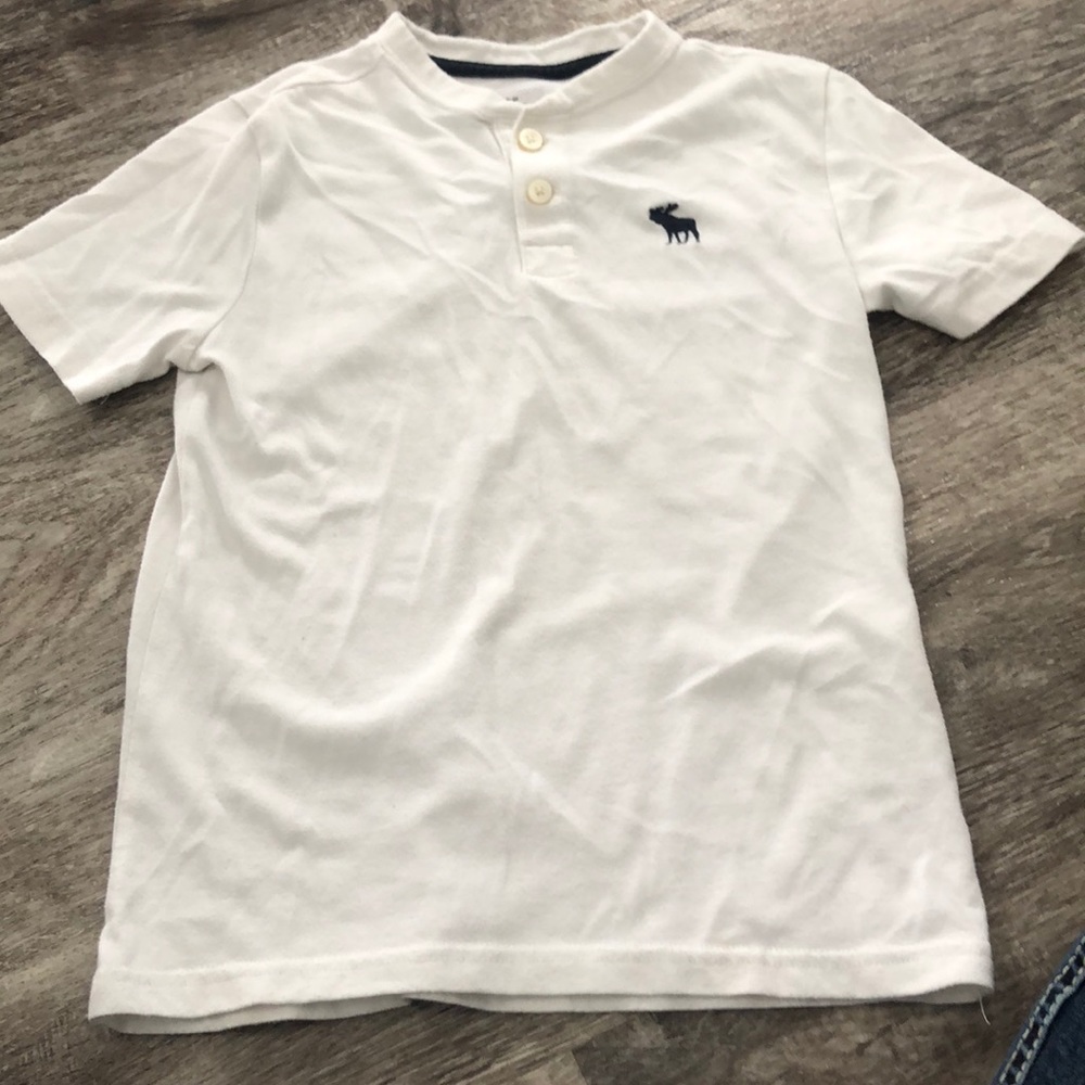 Boys white Abercrombie T-shirt